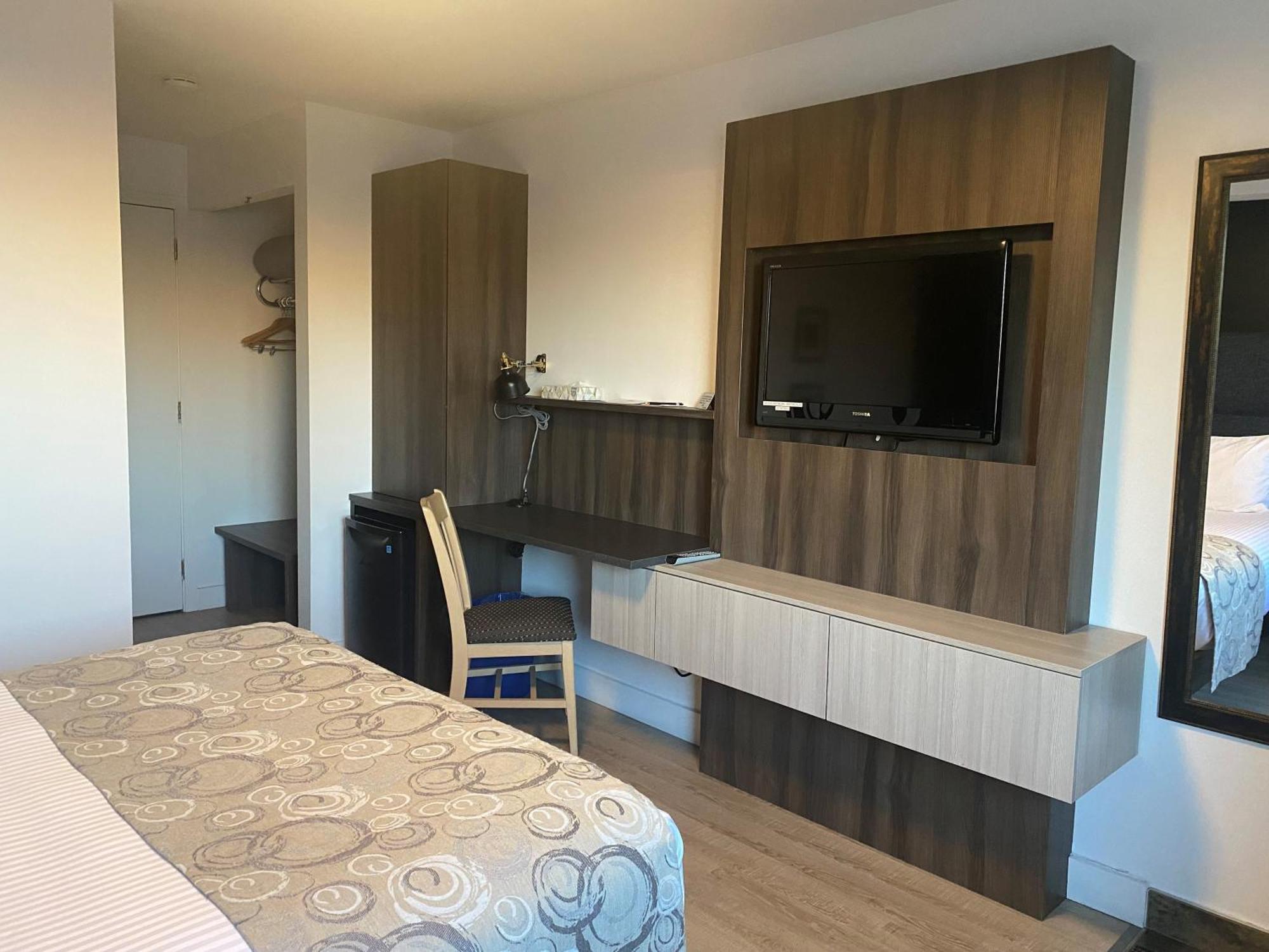 Hotel Centre-Ville มอนท์มักนี ภายนอก รูปภาพ