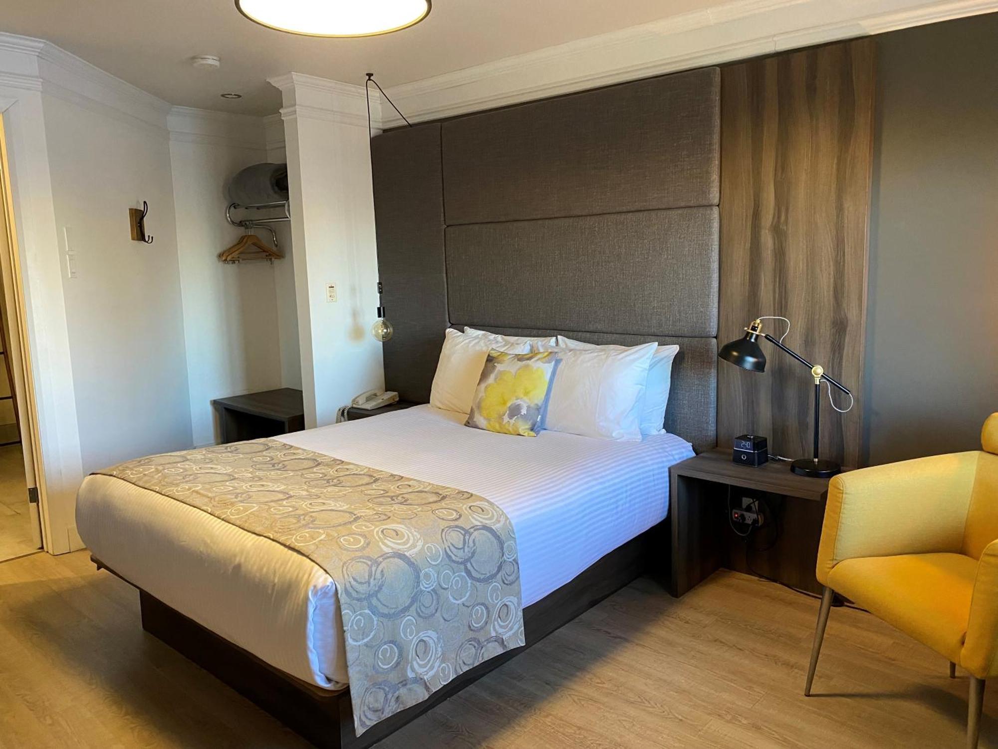 Hotel Centre-Ville มอนท์มักนี ภายนอก รูปภาพ
